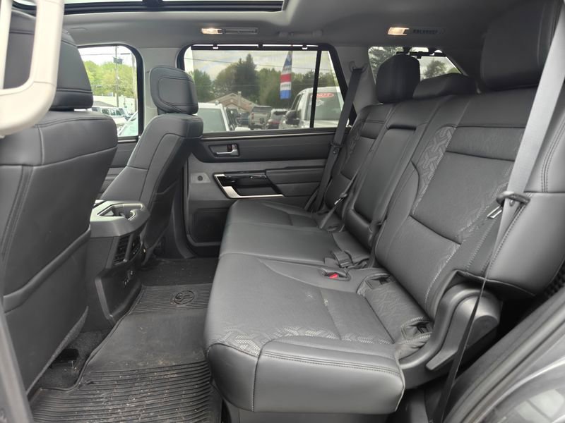 Used 2024 Toyota Sequoia Limited w/ Tow Technology Package AWD/4WD image 13