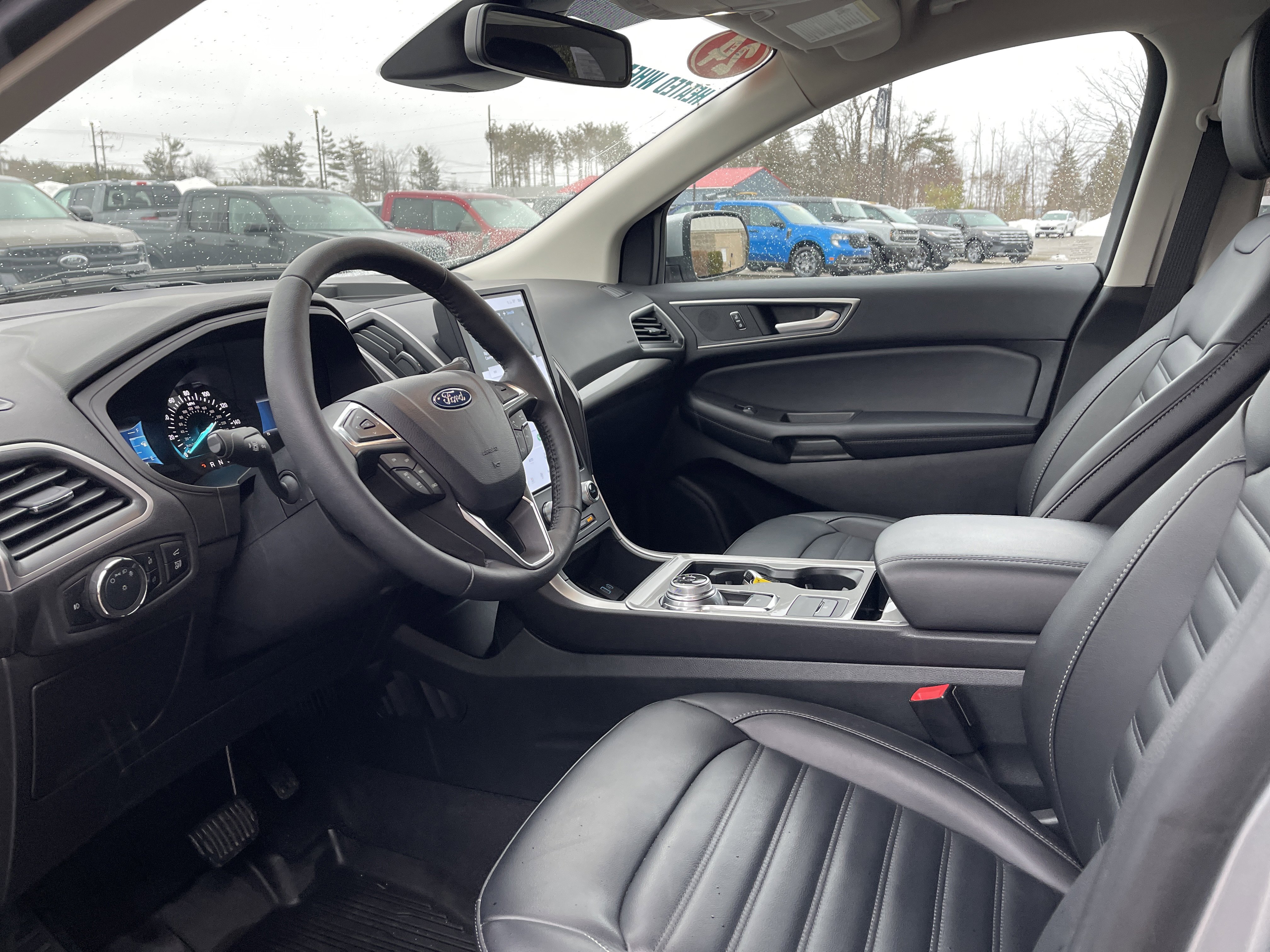 Used 2024 Ford Edge SEL w/ Convenience Package AWD/4WD image 11