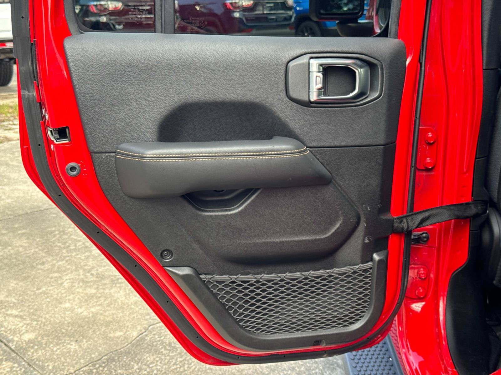 Certified 2024 Jeep Wrangler Unlimited Sahara AWD/4WD image 11