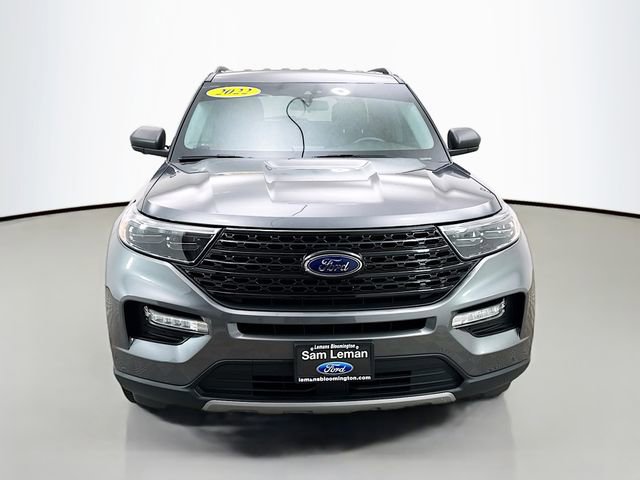 Used 2022 Ford Explorer XLT w/ Equipment Group 202A image 2