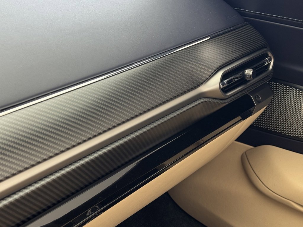 New 2026 Aston Martin V8 Vantage Roadster image 46