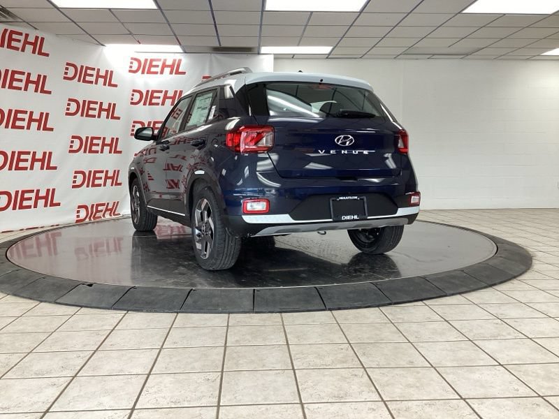 New 2026 Hyundai Venue SEL FWD image 5