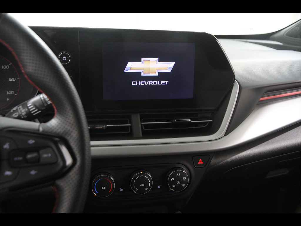 Used 2024 Chevrolet Trax RS w/ Driver Confidence Package FWD image 9