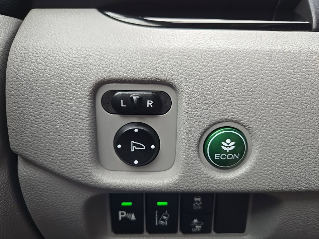 Used 2018 Honda Pilot Touring image 18