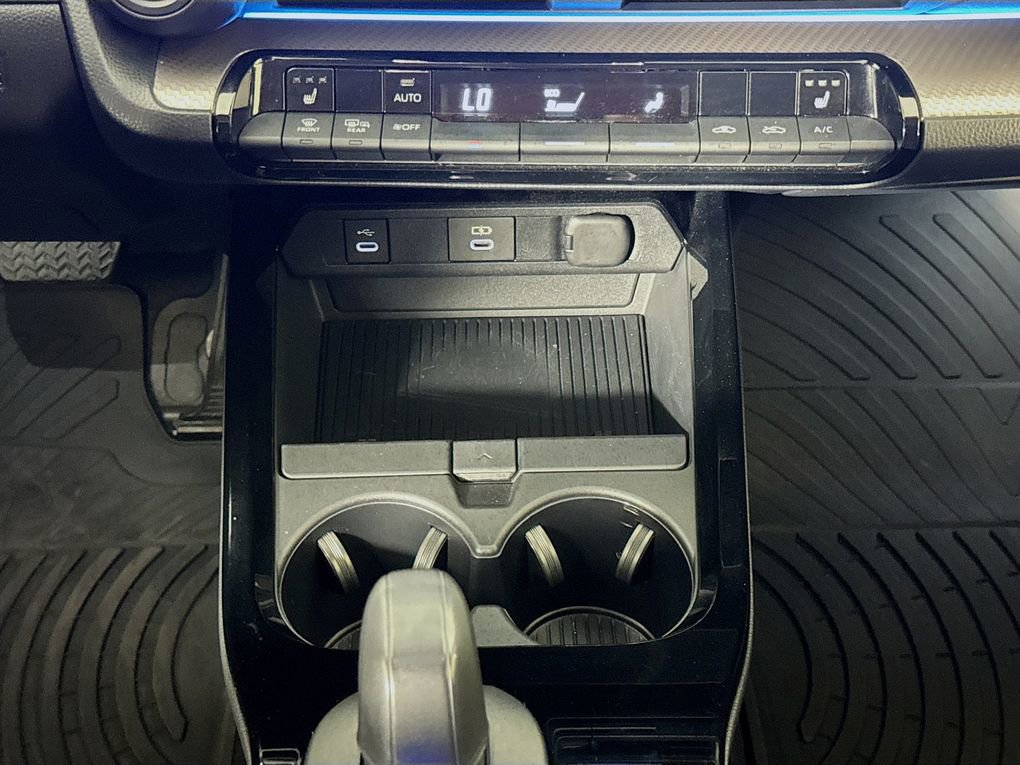 Used 2023 Toyota Prius XLE image 36