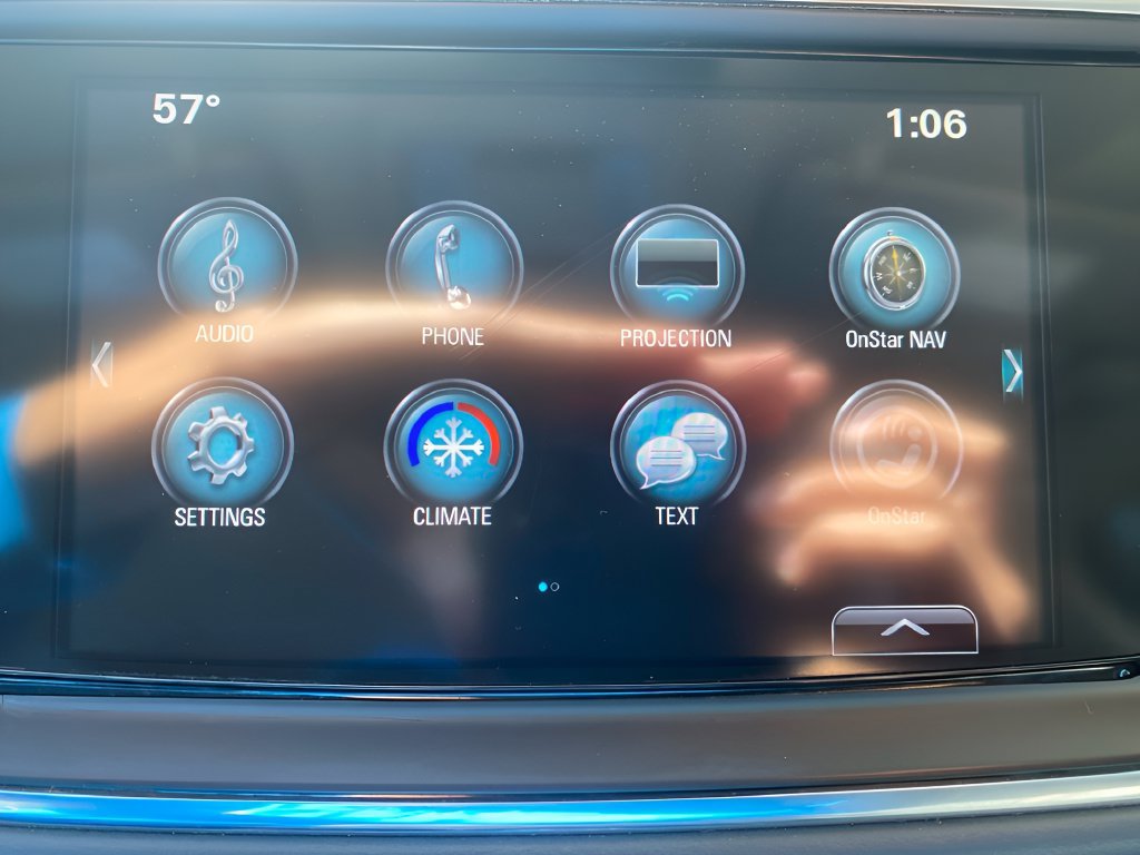 Used 2019 Buick Enclave Essence FWD image 27