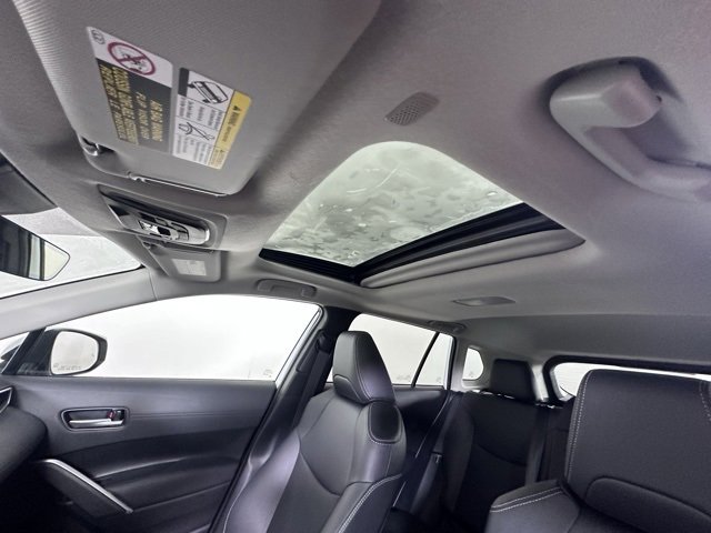 Used 2022 Toyota Corolla Cross XLE w/ Convenience Package image 21