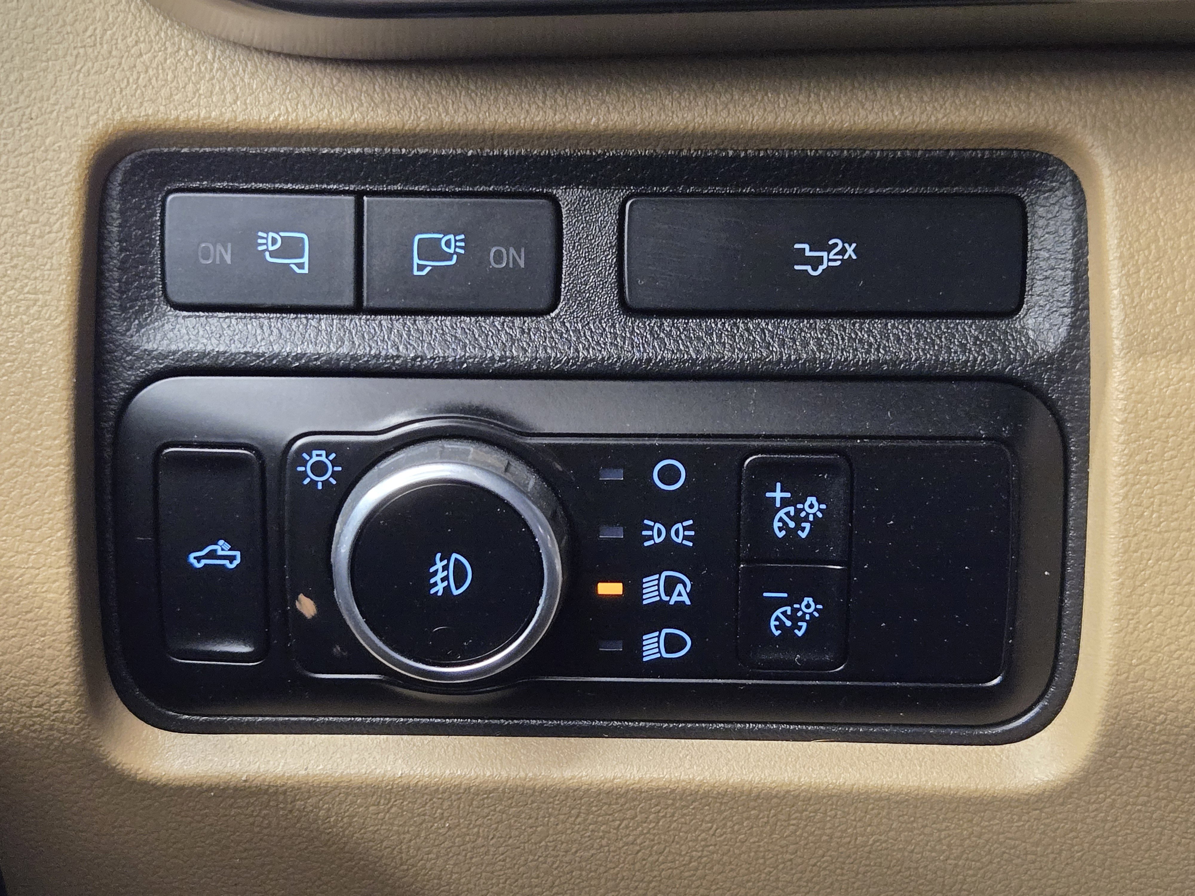 Certified 2023 Ford F250 Lariat w/ Chrome Package image 23