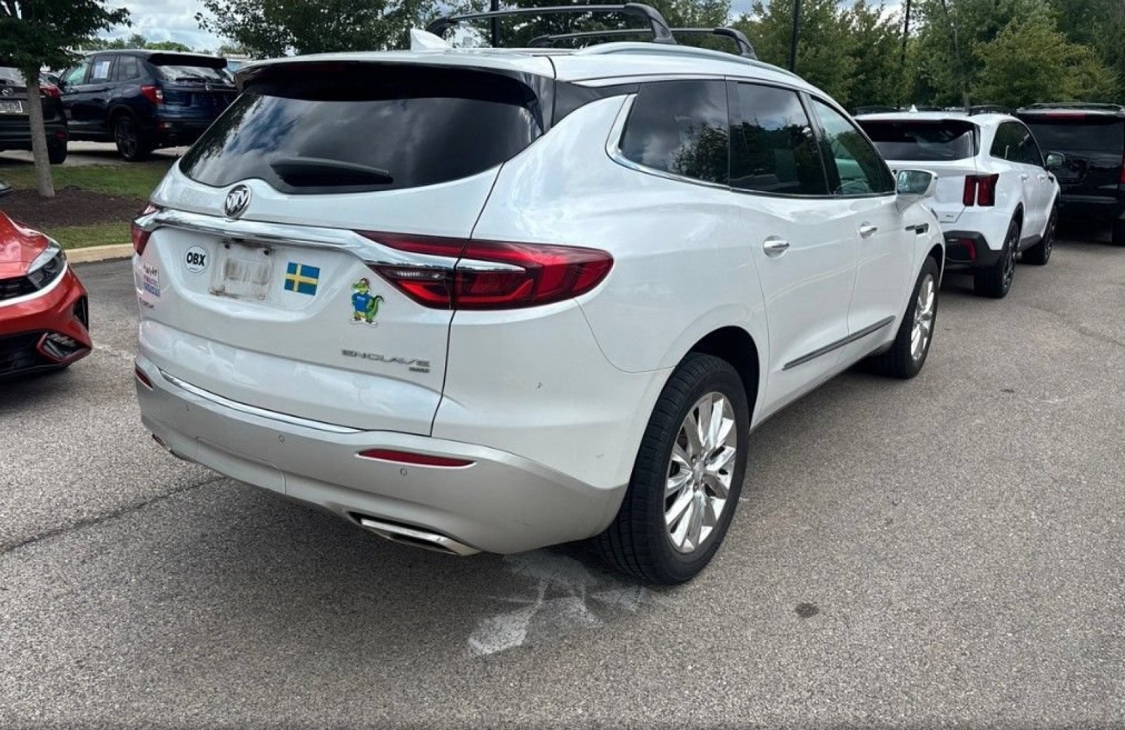 Used 2018 Buick Enclave Premium w/ Experience Buick Package AWD/4WD image 8