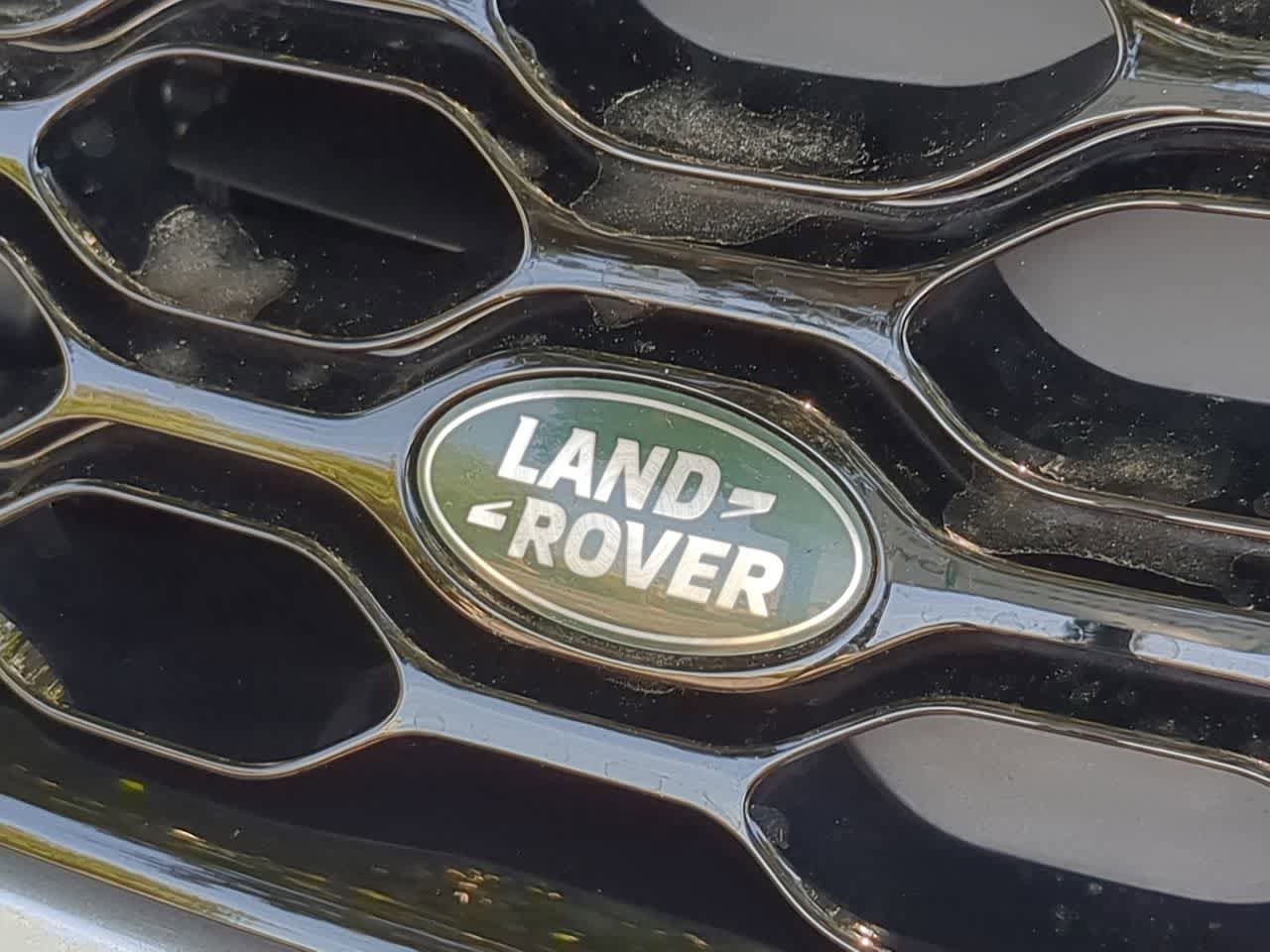 Used 2025 Land Rover Discovery Dynamic SE AWD/4WD image 12