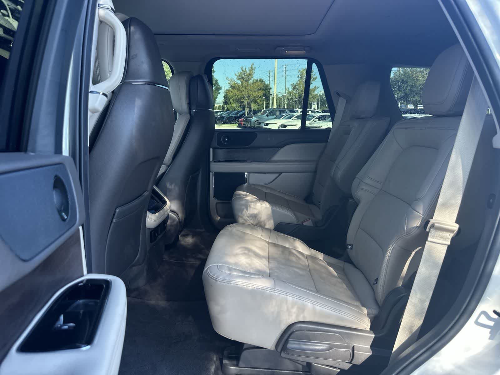 Used 2024 Lincoln Navigator Reserve AWD/4WD image 15
