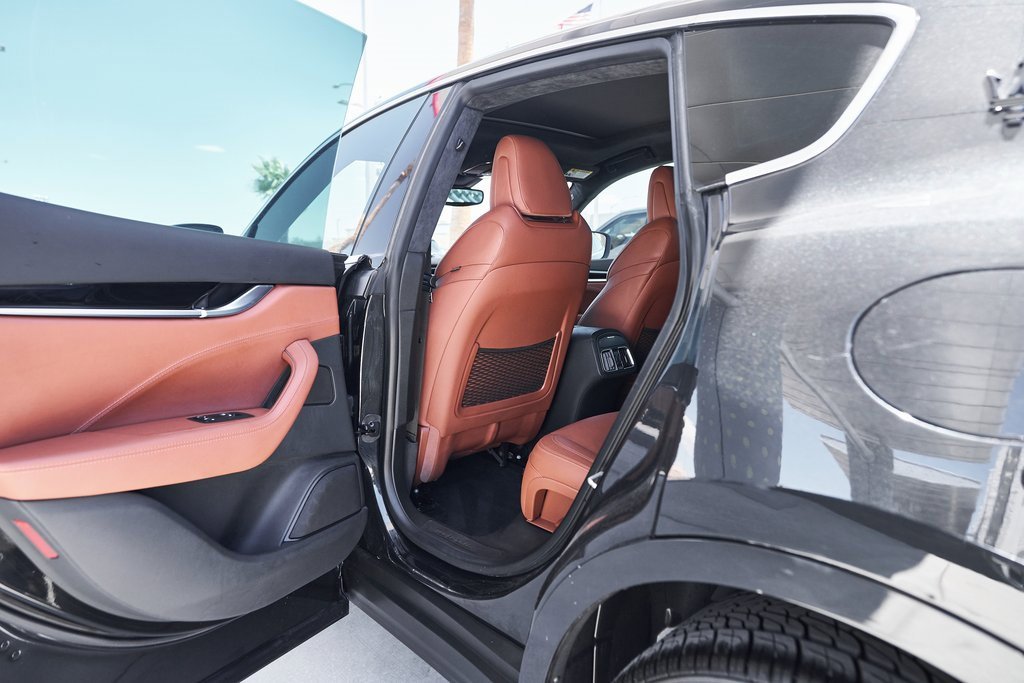 Used 2022 Maserati Levante Modena image 16