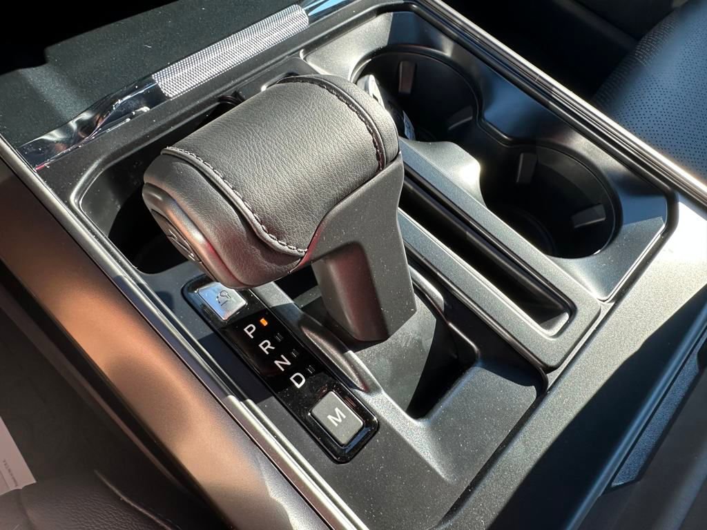 New 2025 Ford F150 Lariat w/ Equipment Group 501A Mid image 17