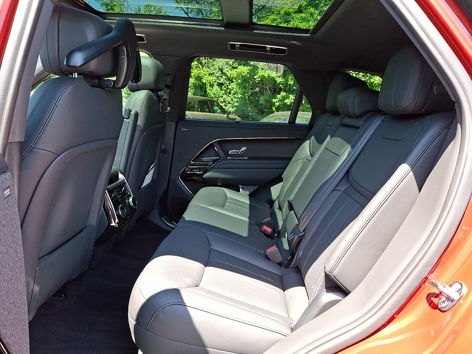 Used 2025 Land Rover Range Rover Sport Dynamic SE AWD/4WD image 5