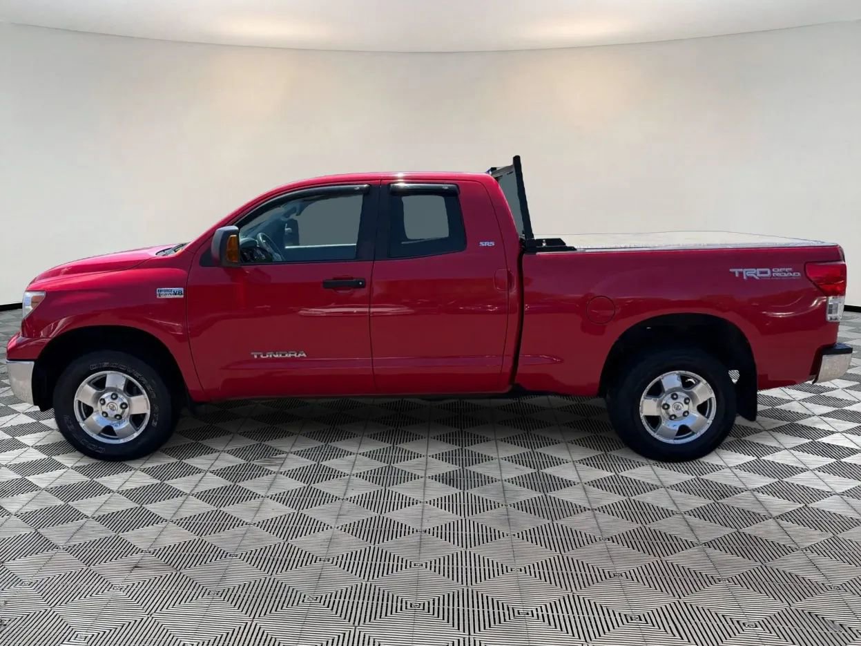 Used 2011 Toyota Tundra 4x4 Double Cab w/ TRD Off-Road Pkg image 4