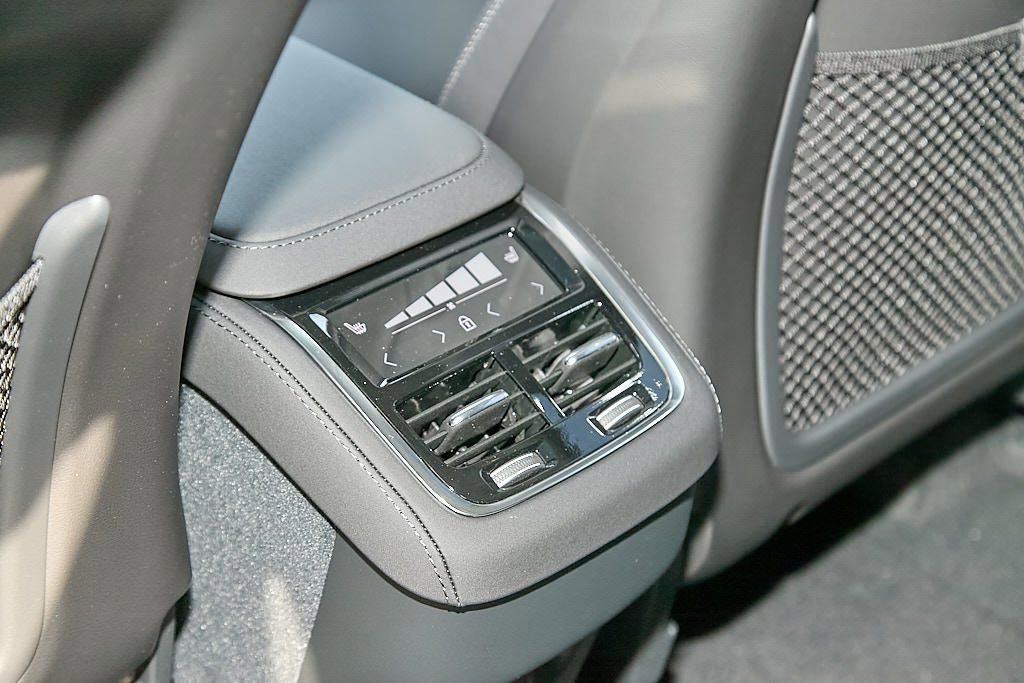 New 2026 Volvo XC90 B6 Ultra w/ Lounge Package image 22