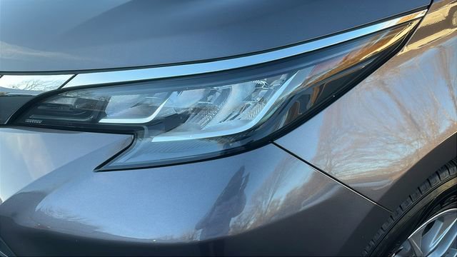 Certified 2022 Toyota Sienna LE image 5