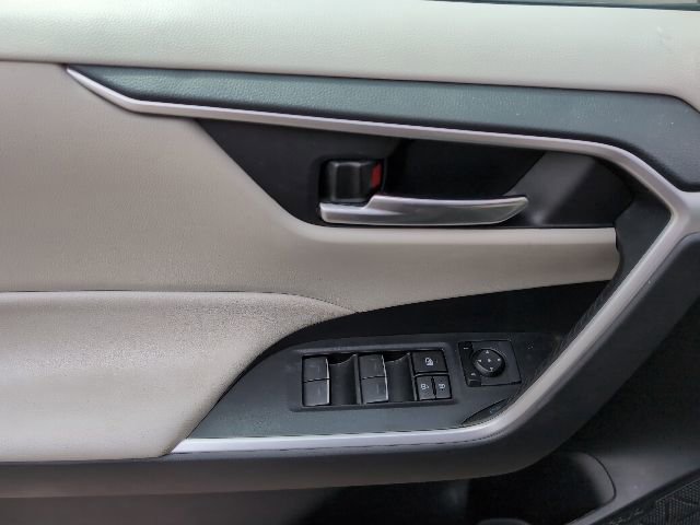 Used 2023 Toyota RAV4 XLE w/ Convenience Package AWD/4WD image 12