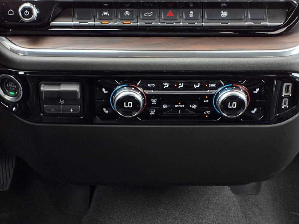 Used 2025 GMC Sierra 1500 SLT RWD image 15