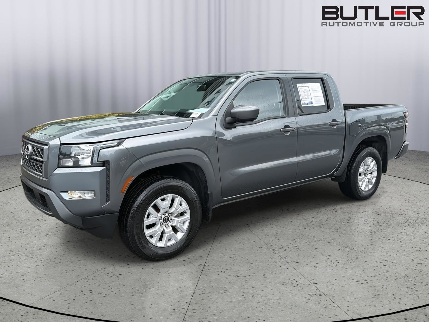 Used 2022 Nissan Frontier SV AWD/4WD image 2