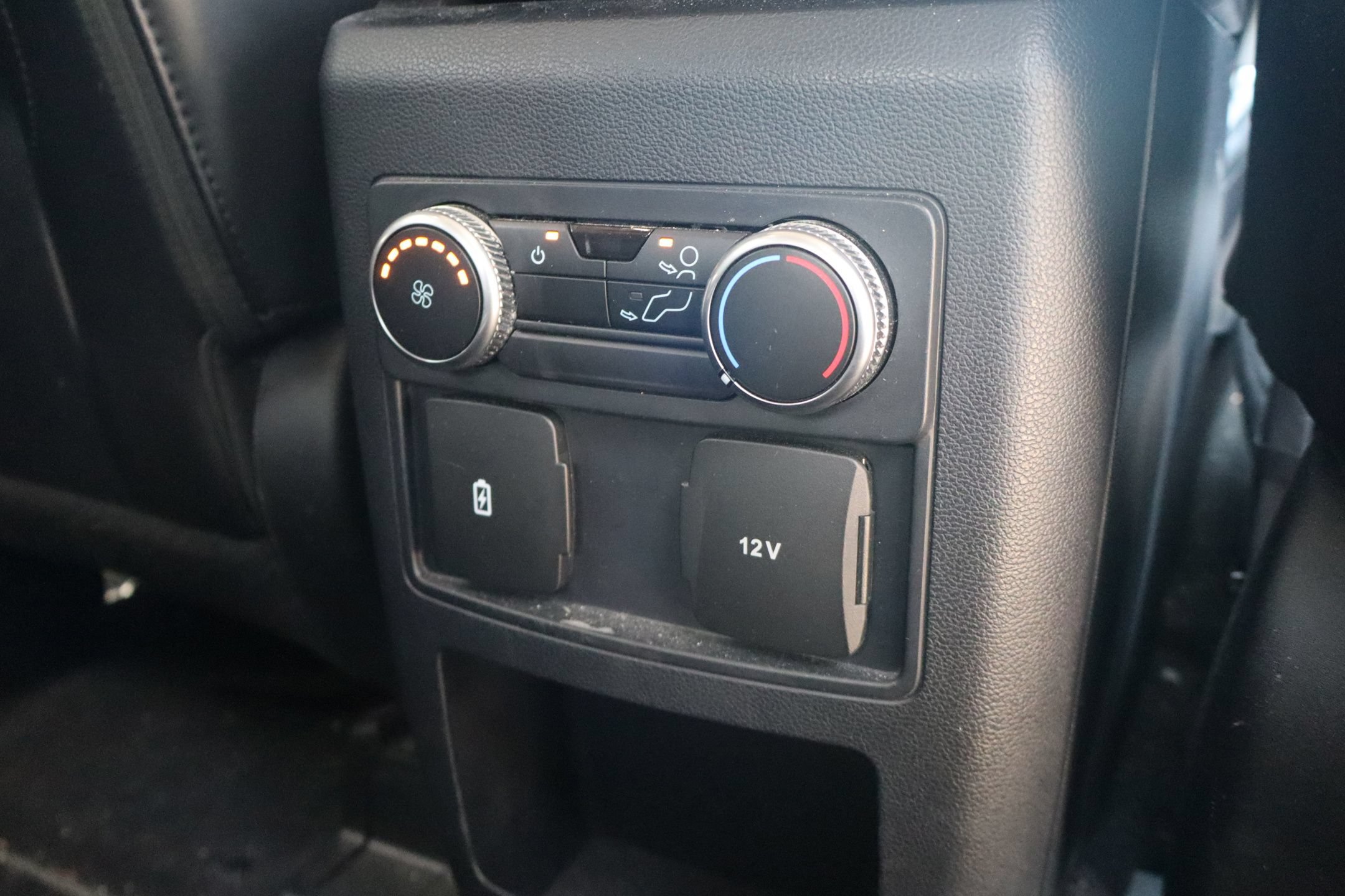 Certified 2021 Ford Explorer XLT w/ Equipment Group 202A RWD image 27