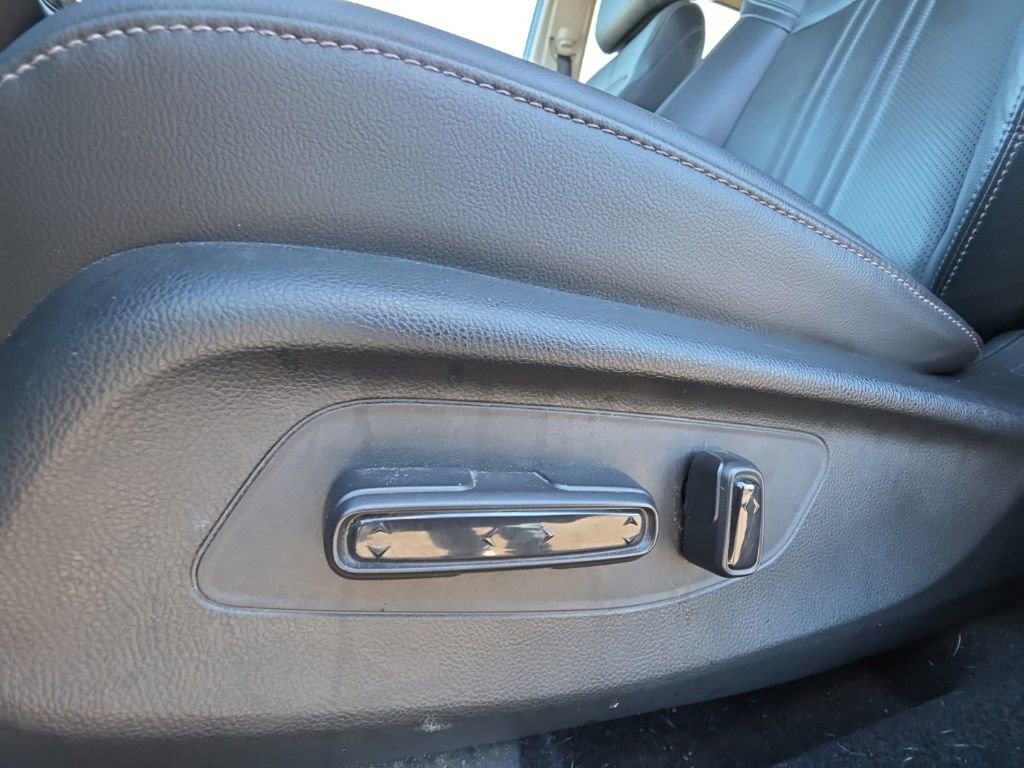 Used 2023 Honda HR-V EX-L image 11