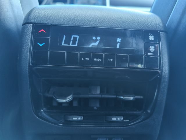 Used 2023 Jeep Grand Cherokee L Laredo AWD/4WD image 29