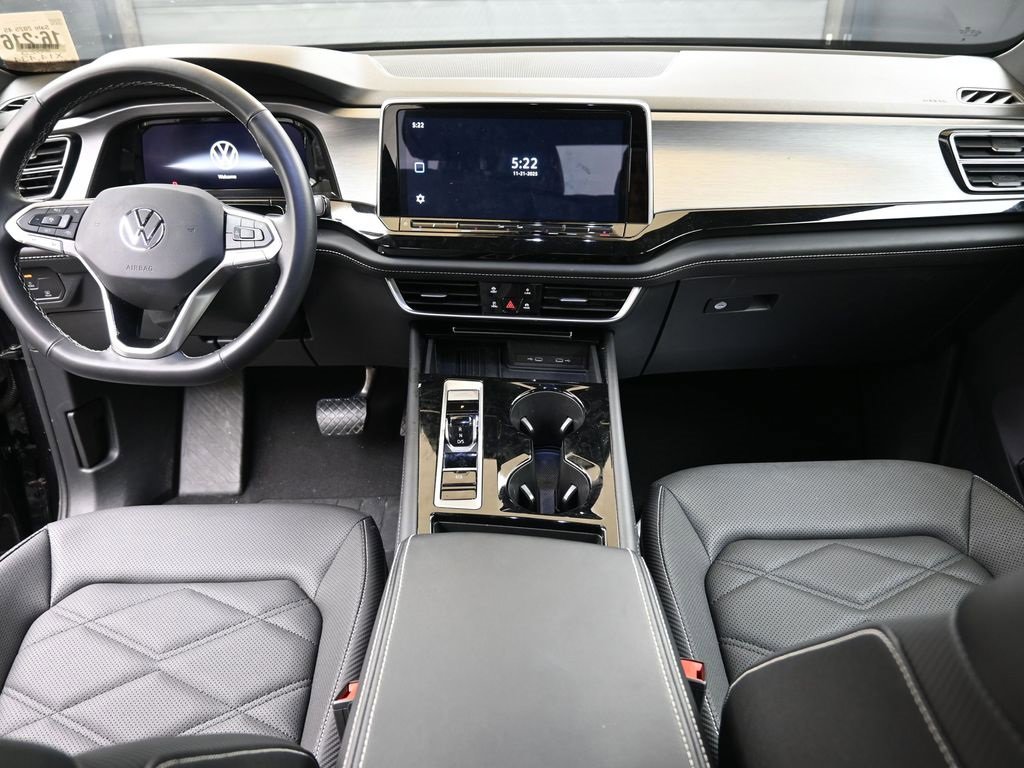 Used 2025 Volkswagen Atlas Cross Sport SE image 18