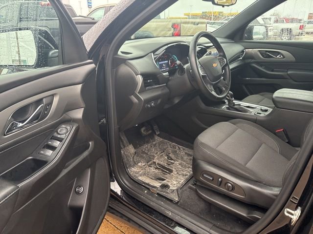 Used 2023 Chevrolet Traverse LT image 8