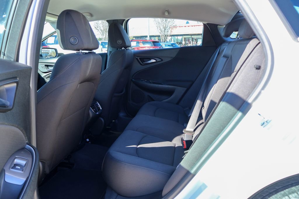 Used 2023 Chevrolet Malibu LT image 9