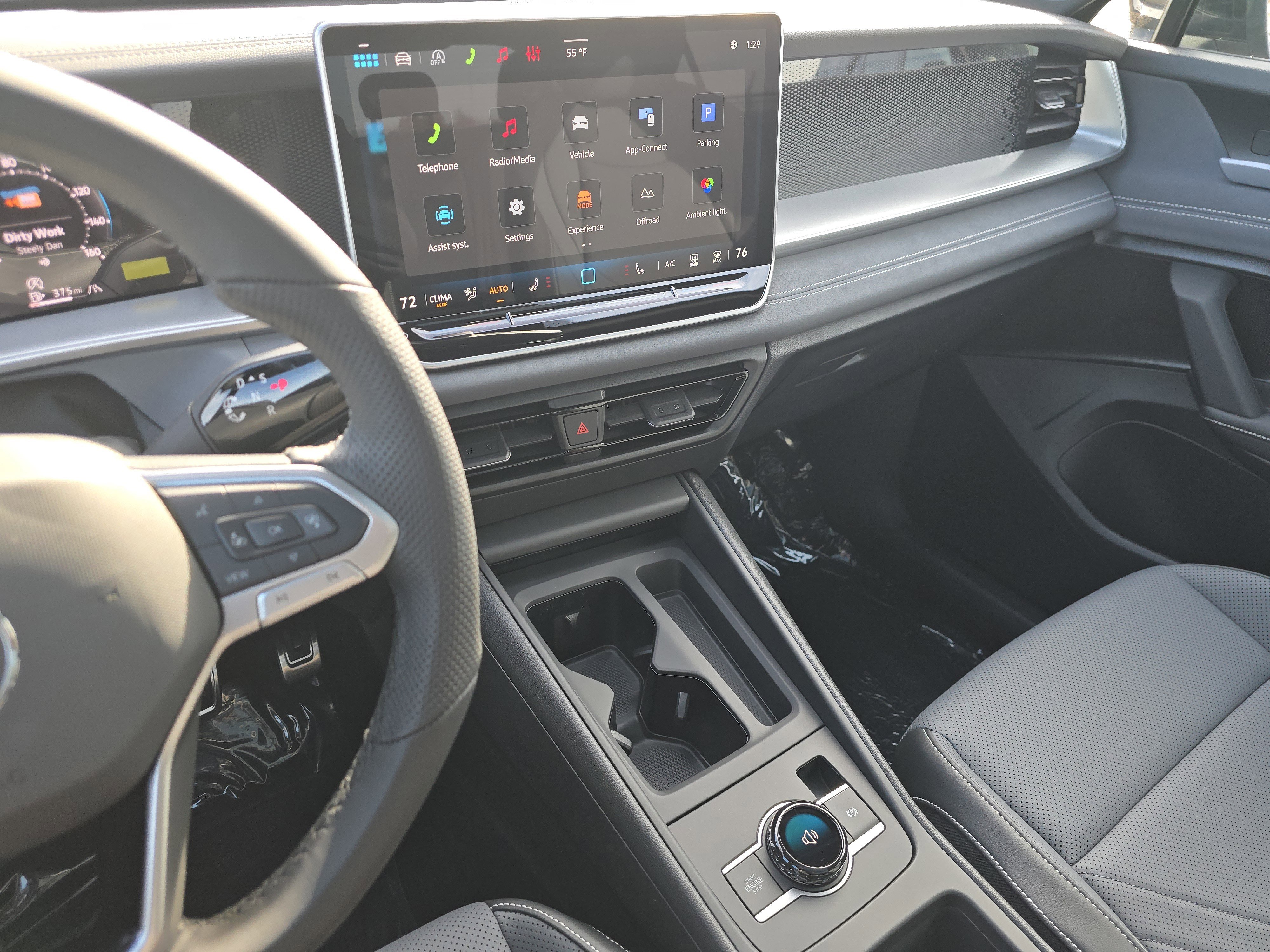 New 2026 Volkswagen Tiguan SE R-Line image 23