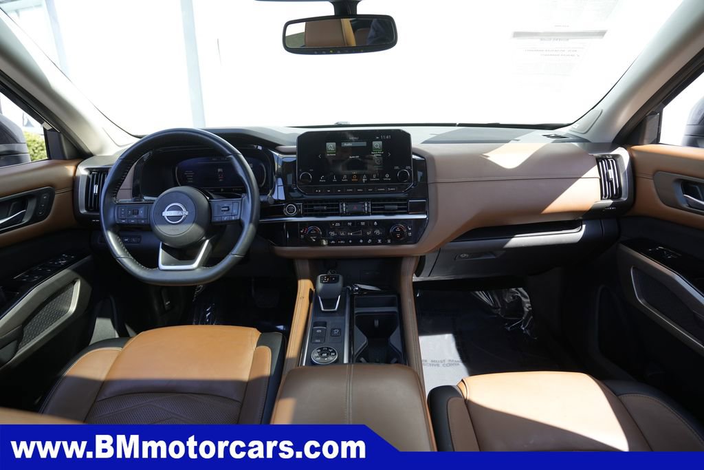 Used 2022 Nissan Pathfinder Platinum w/ Cargo Package AWD/4WD image 39