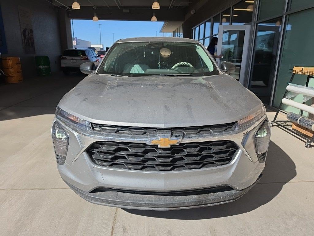 Used 2024 Chevrolet Trax LS w/ Driver Confidence Package FWD image 5