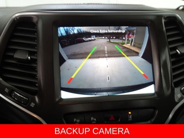 Used 2023 Jeep Cherokee Trailhawk w/ Premium Leather Package AWD/4WD image 17