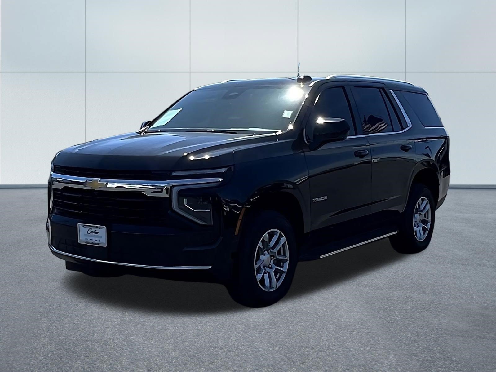 Used 2025 Chevrolet Tahoe LT AWD/4WD image 3