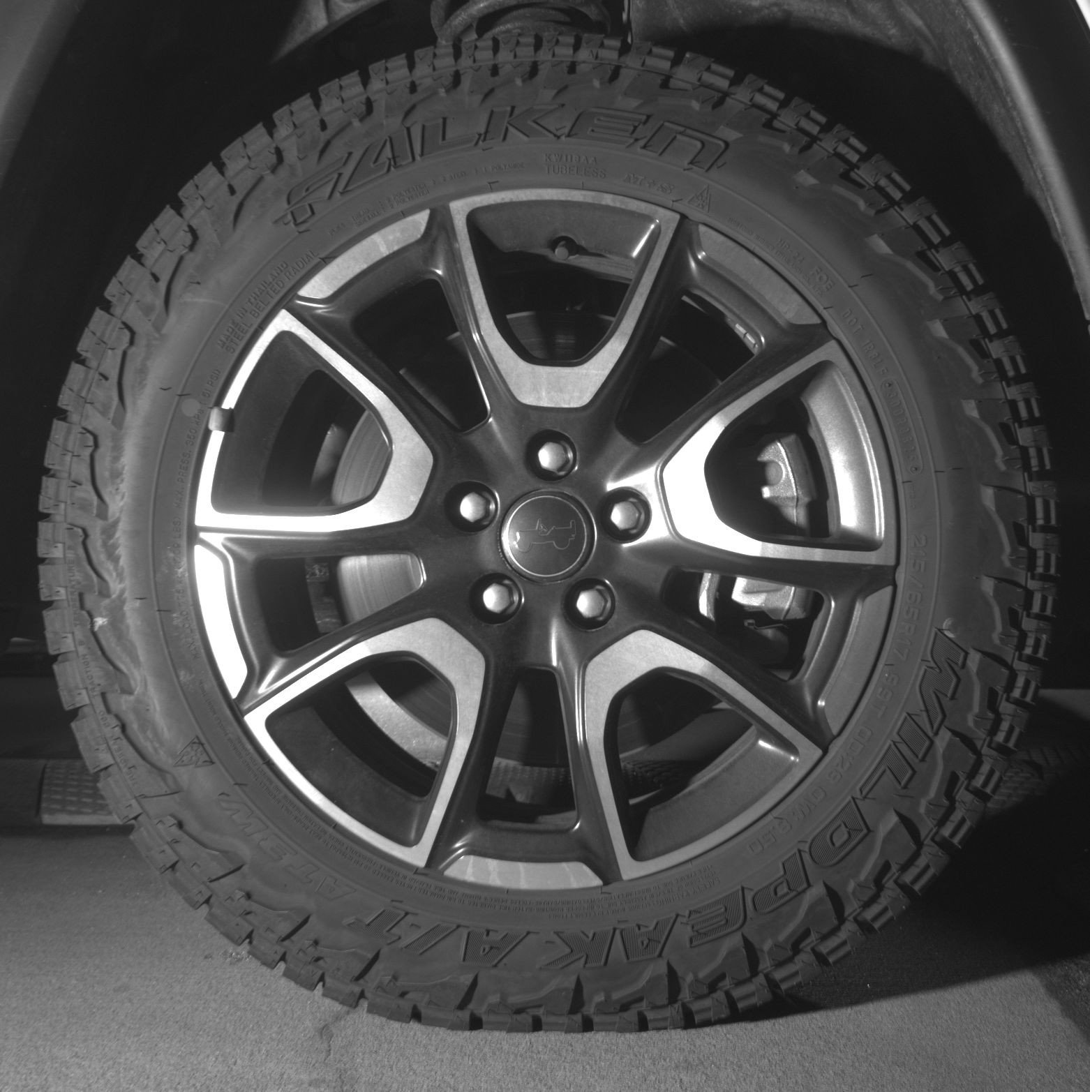 Used 2025 Jeep Compass Trailhawk image 13