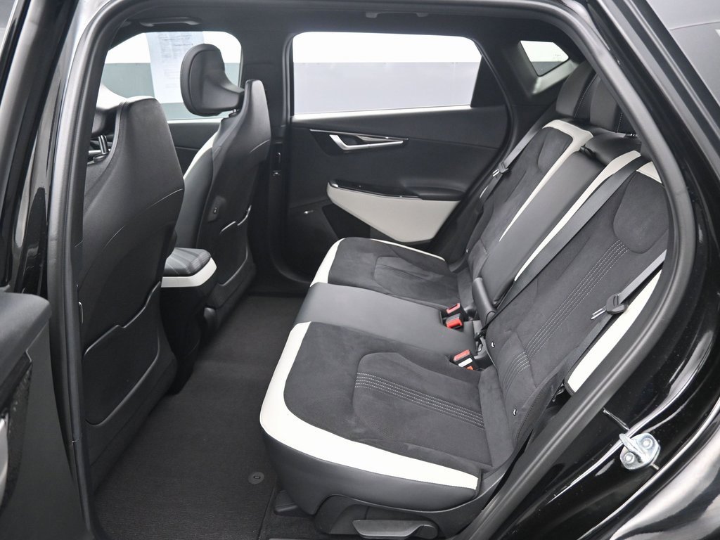 Used 2024 Kia EV6 GT-Line image 32