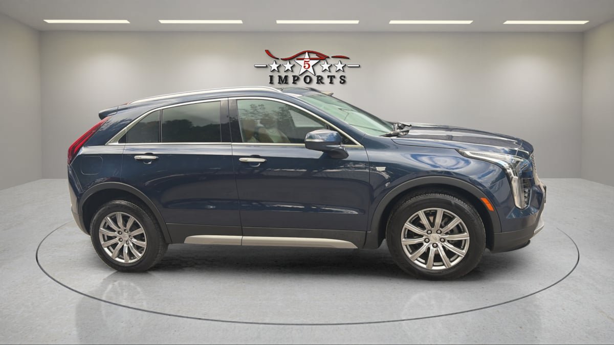 Used 2022 Cadillac XT4 Premium Luxury w/ Cold Weather Package AWD/4WD image 6