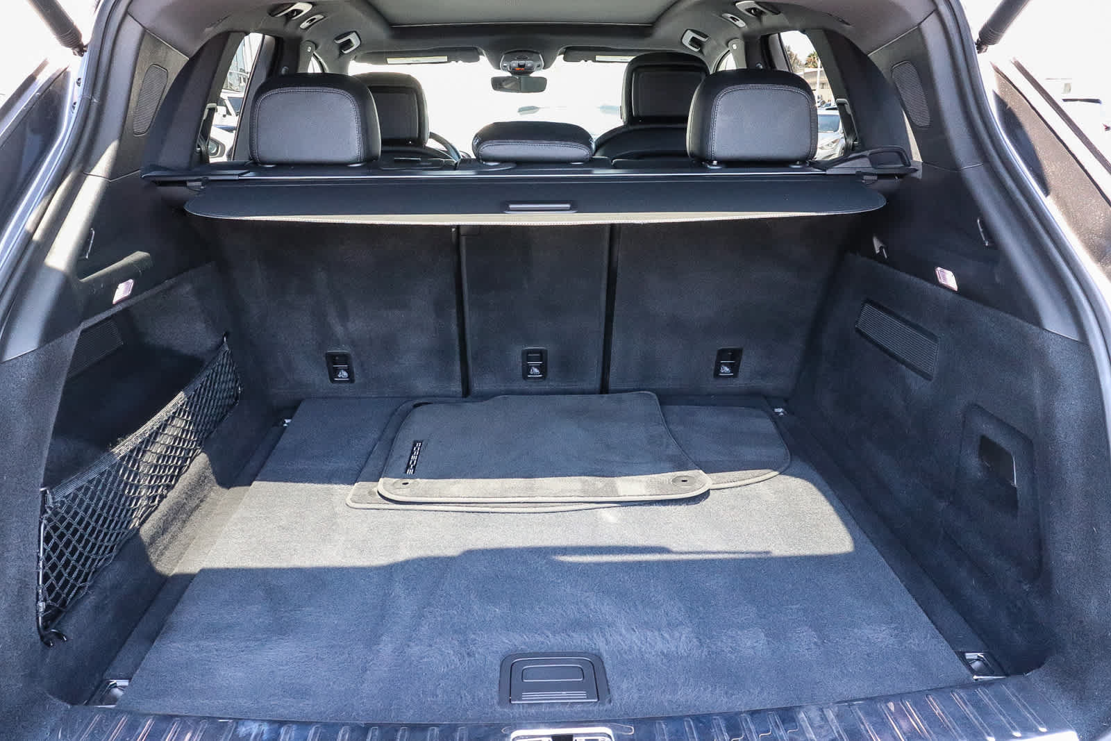 Used 2024 Porsche Cayenne AWD/4WD image 26