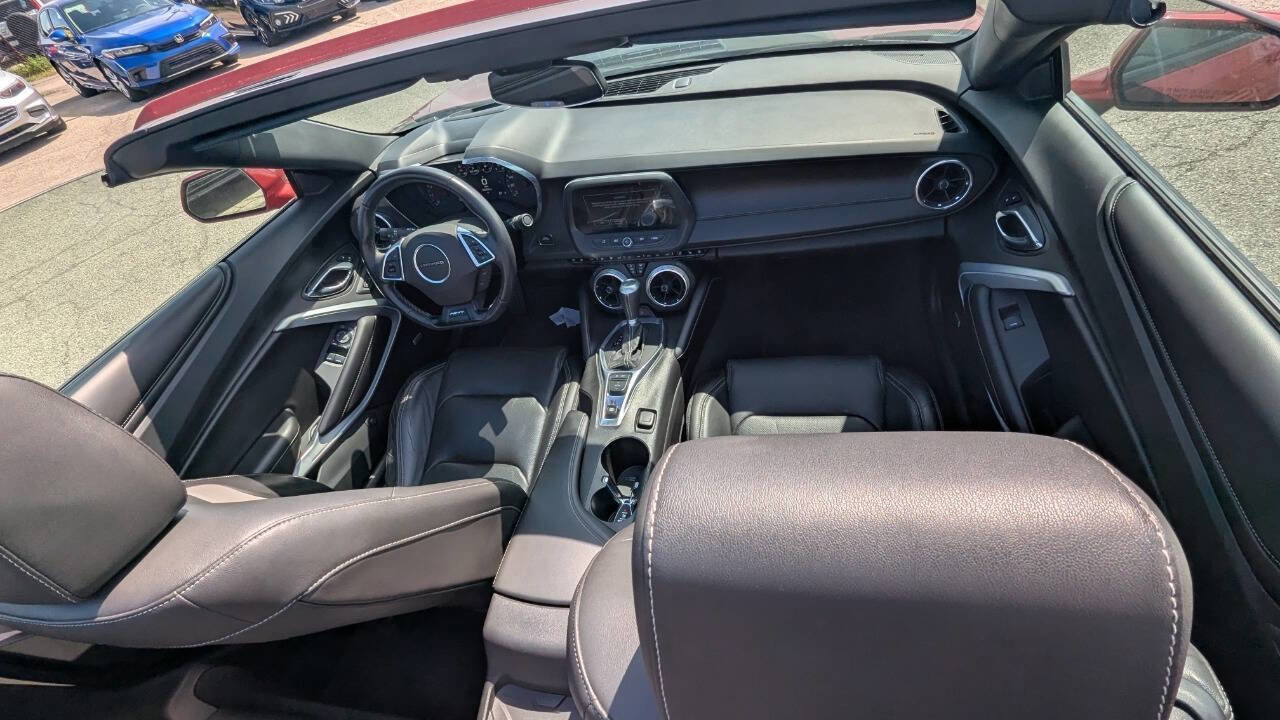 Used 2017 Chevrolet Camaro LT RWD image 38