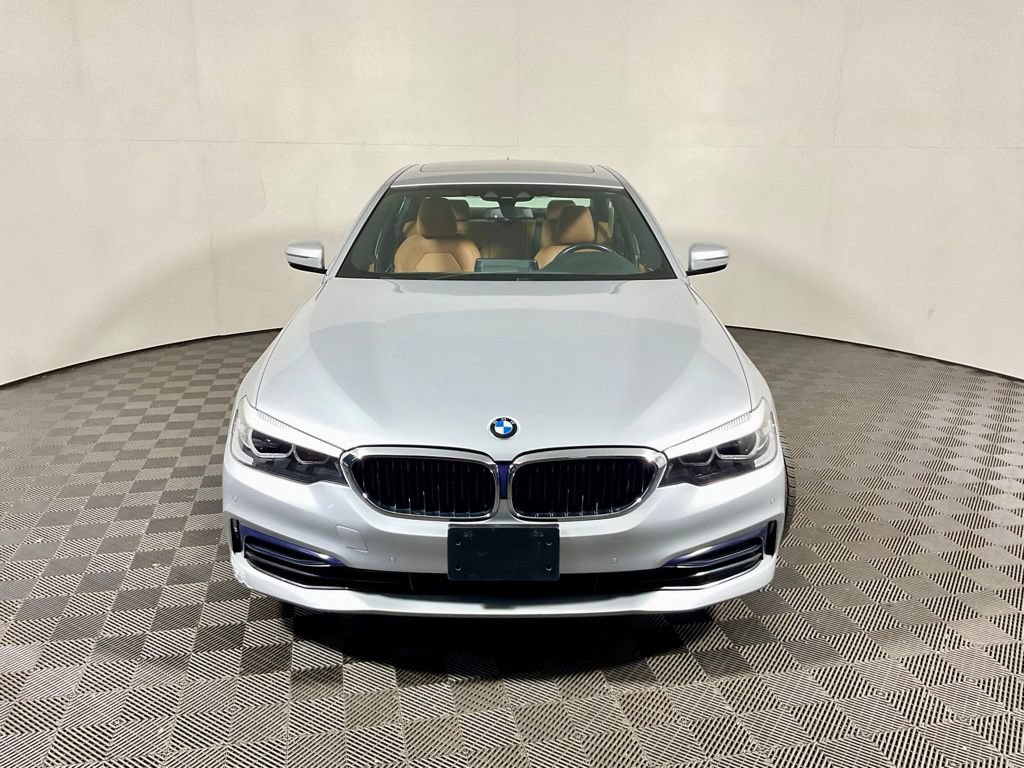 Used 2019 BMW 530e xDrive w/ Convenience Package AWD/4WD image 9