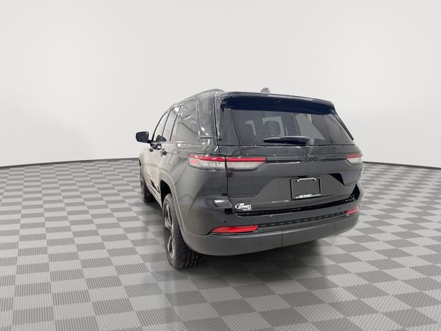 Used 2024 Jeep Grand Cherokee Altitude image 9
