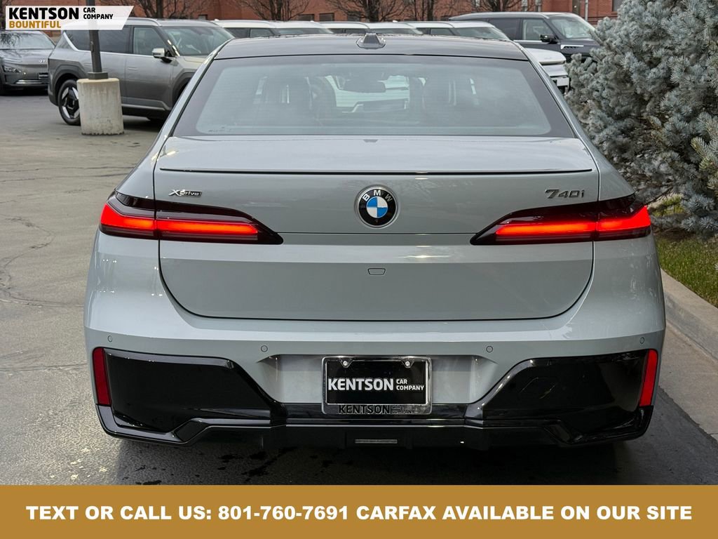 Used 2025 BMW 740i xDrive 740i xDrive image 6