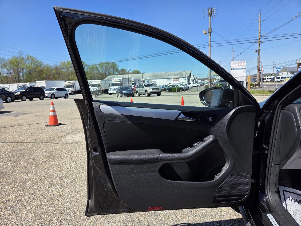 Used 2012 Volkswagen Jetta GLI Autobahn FWD image 9