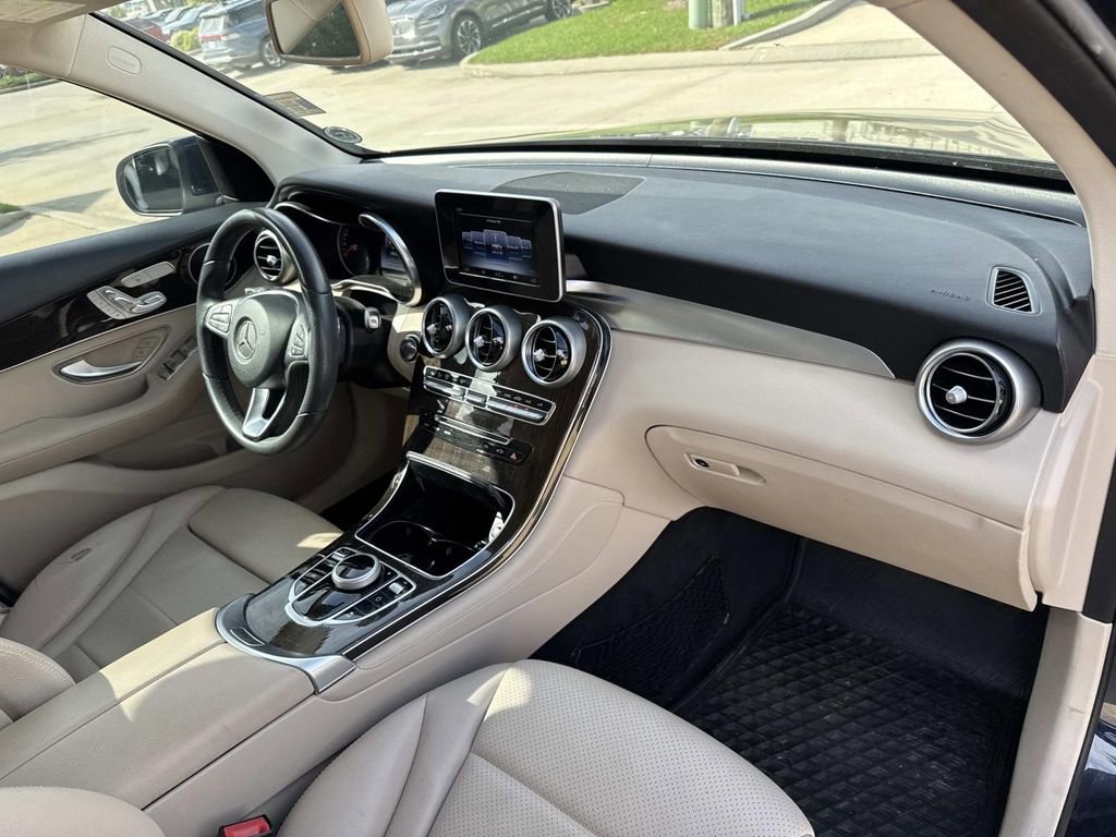 Used 2017 Mercedes-Benz GLC 300 image 14