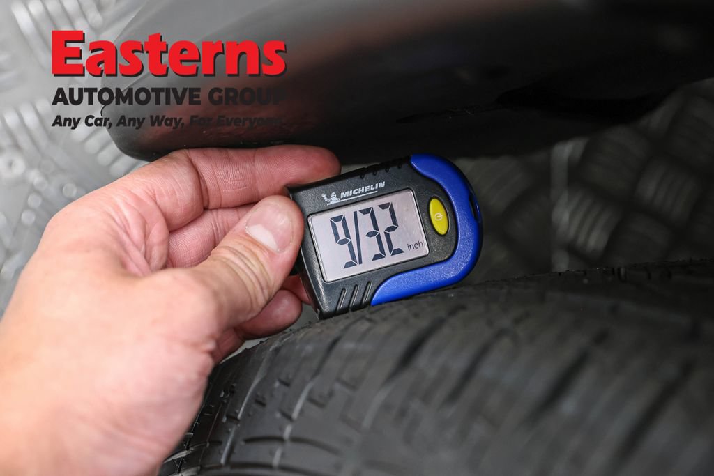Used 2023 Nissan Pathfinder S AWD/4WD image 30