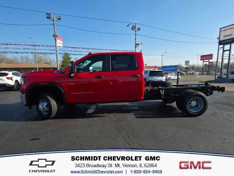 New 2026 GMC Sierra 3500 Pro image 8