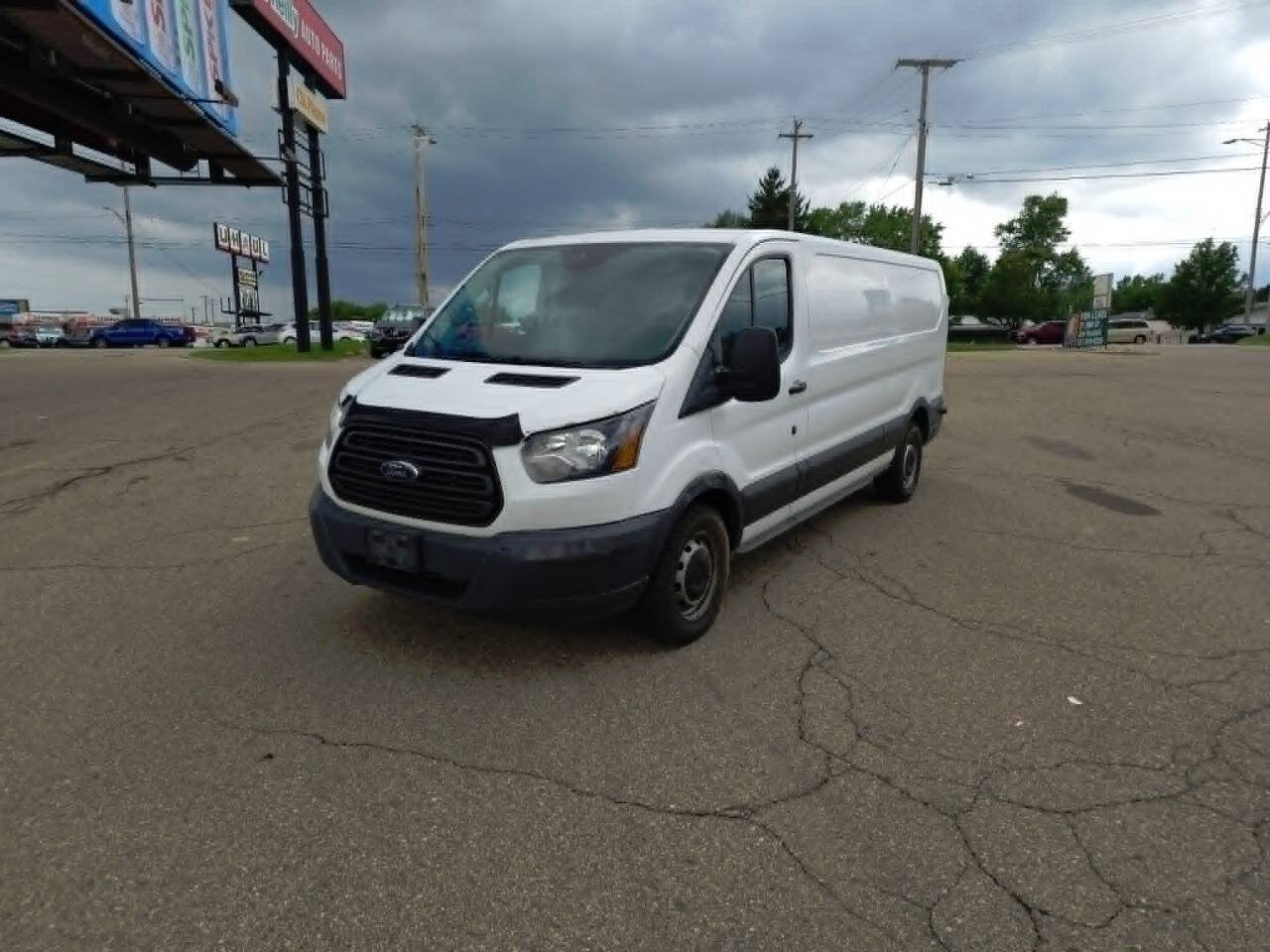 Used 2018 Ford Transit 250 148 Low Roof RWD image 8