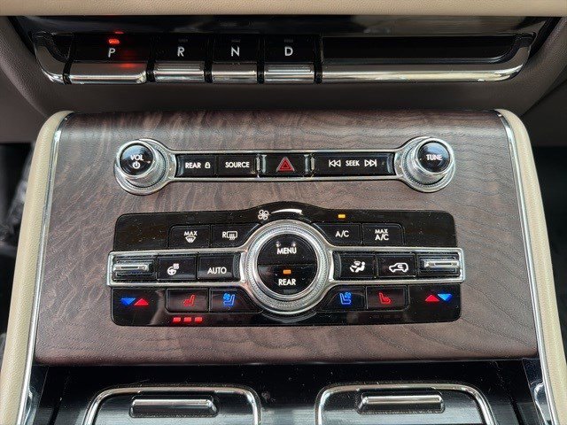 Used 2022 Lincoln Aviator Reserve w/ Equipment Group 201A image 18