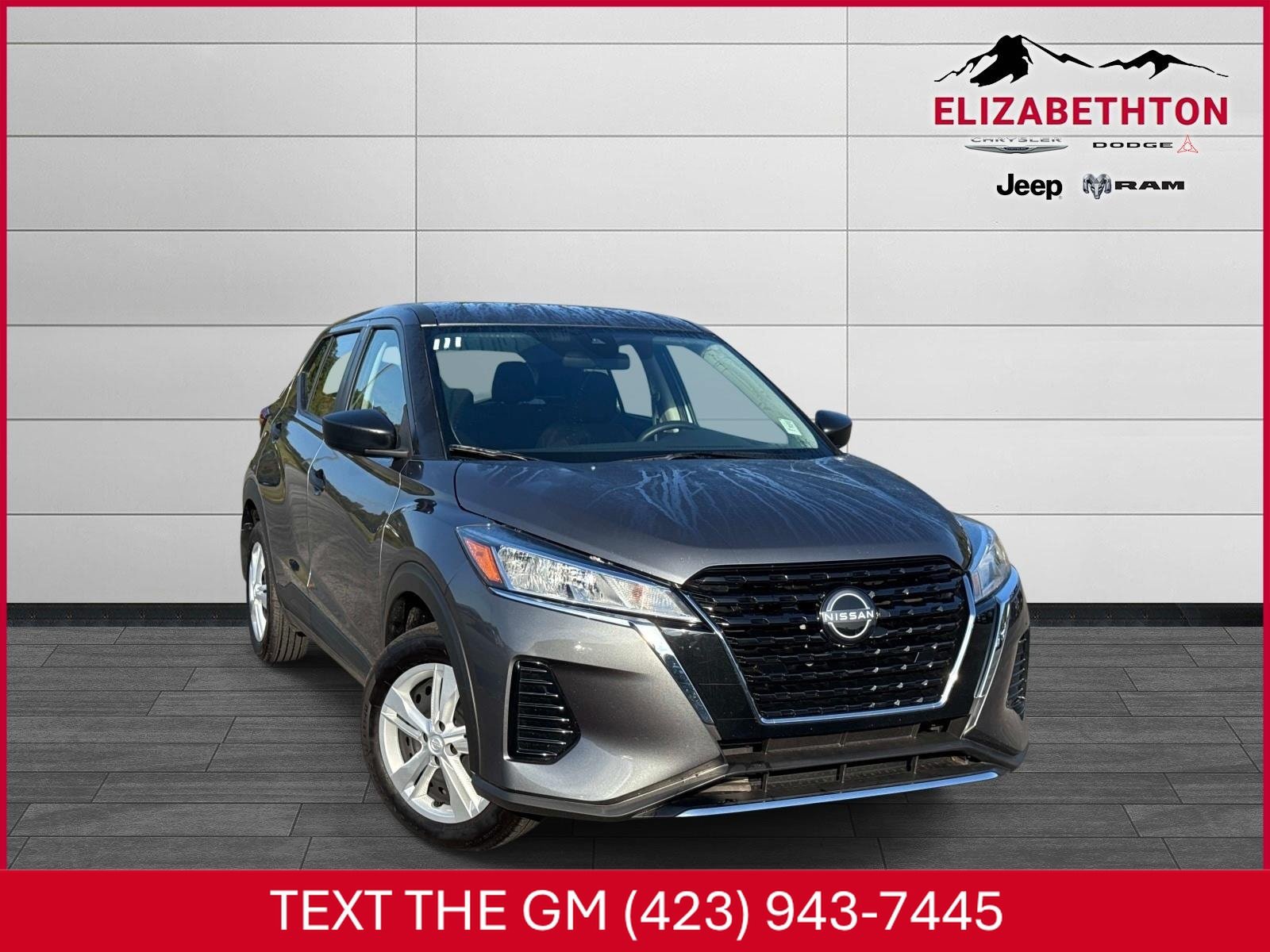 Used 2025 Nissan Kicks Play S FWD image 1